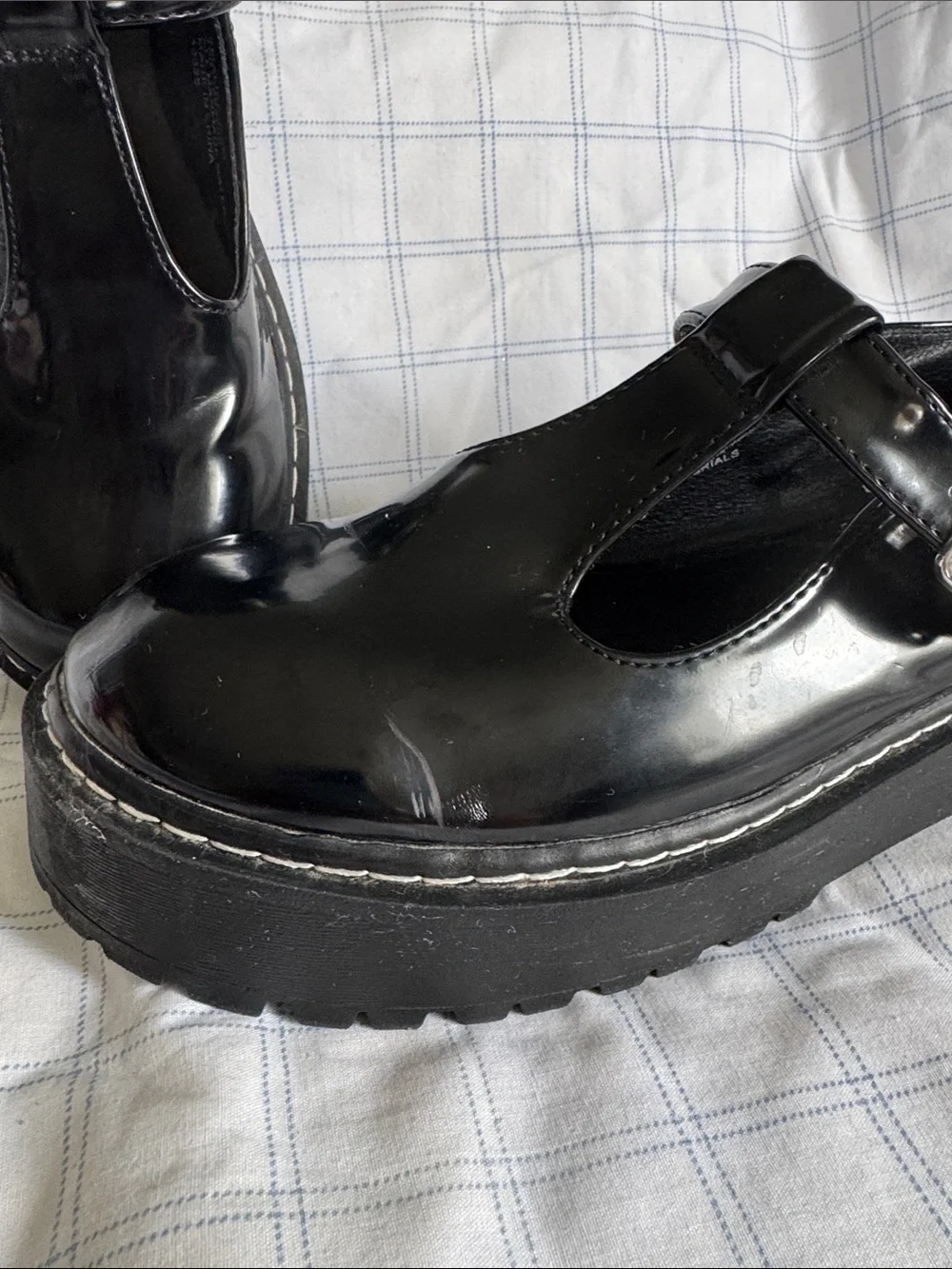 Wild Pair glossy black
